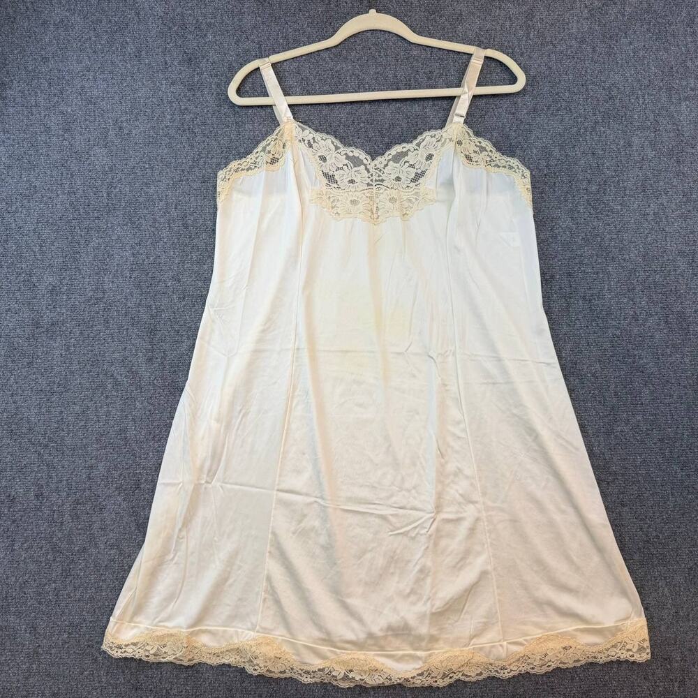Vintage Wonder Maid Cream Nylon Lace Slip Nightgown Antron USA Repair